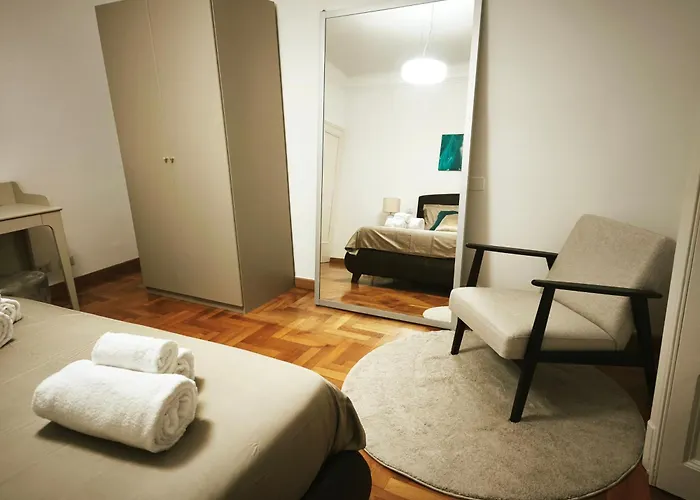 Spacious Near Metro Loreto * Milán