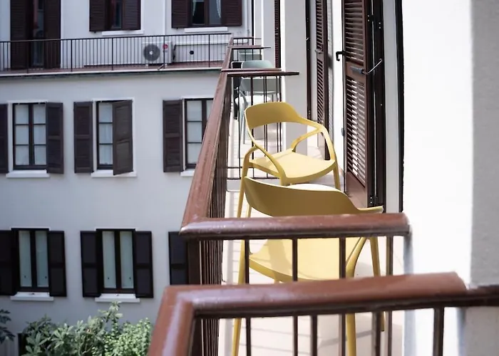 3-bedroom Design House San Babila-tricolore-m4 Милан
