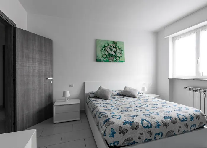 Bisceglie Mm Balcony King 아파트