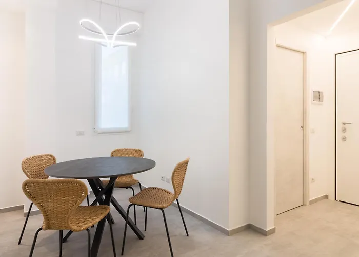 Gioia - Sopra La Metro Sondrio Appartement