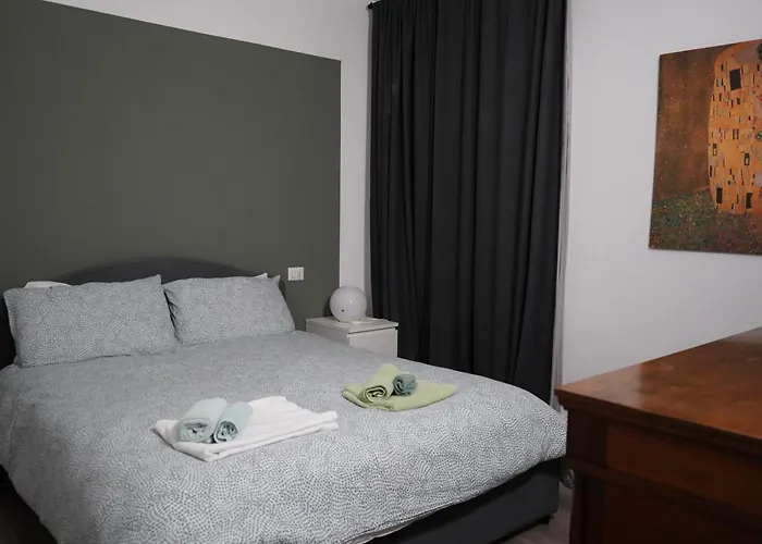 Apartment Navigli-darsena In The Heart Of The