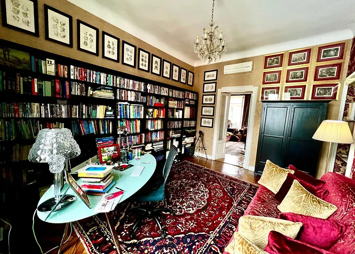 Bed & Breakfast Charming Elegant In Historic Art Nouveau Building, 3*
