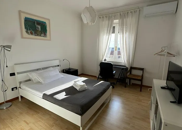 Trilocale Con Due Balconi A Isola Porta Nuova Apartment Mailand