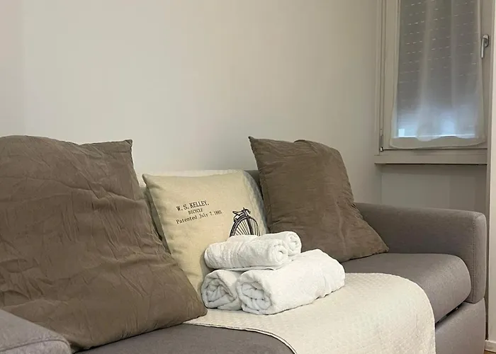 La Regina Delle Locazioni Accanto Bocconi דירה מילאנו