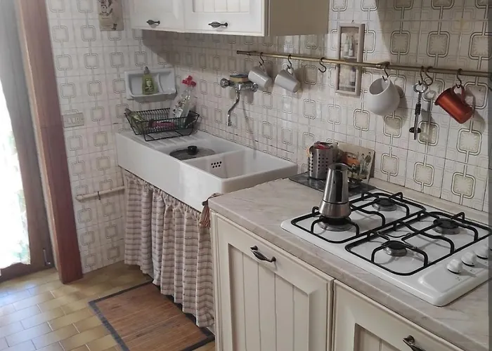 Old House Apartment *