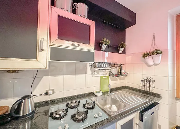 Red81 - 10 Min Dal Duomo - 2 * Милан