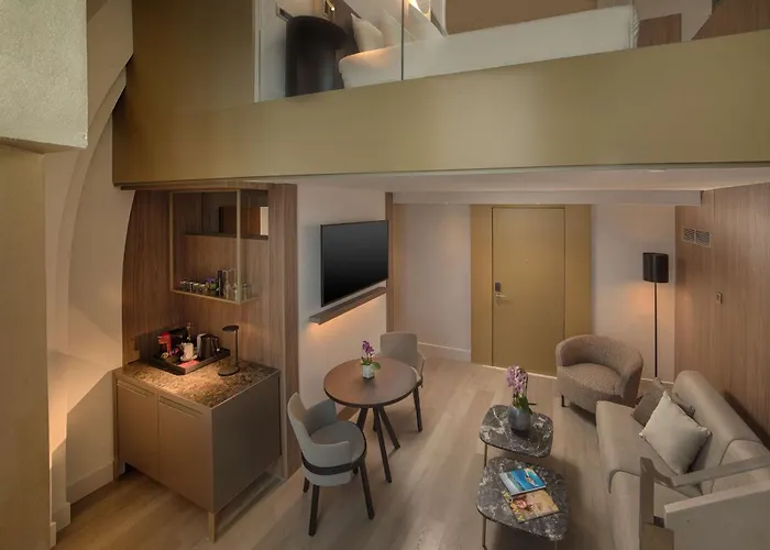 Nh Collection Citylife Hotel 4*