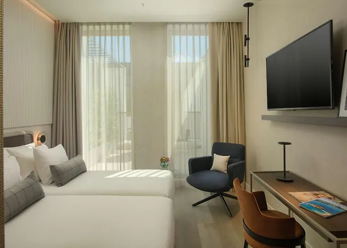 Nh Collection Citylife Hotel 4*