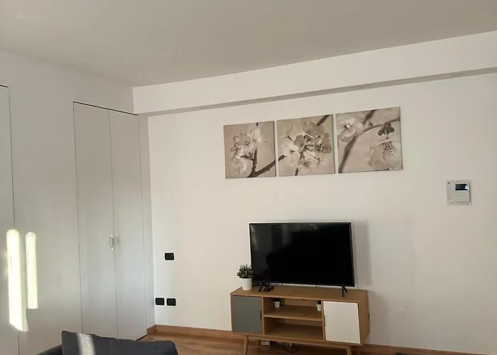 Design On Navigli Milaan