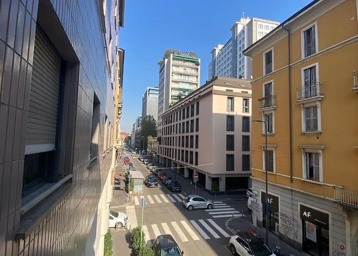 Lux Fara * Milán
