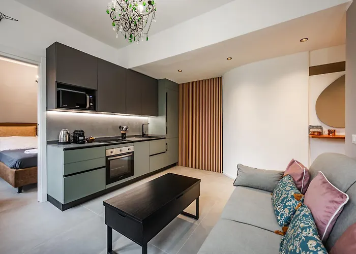 Charming Modern Near The Heart Of Apartman *