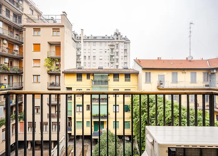 Charming Modern Near The Heart Of *