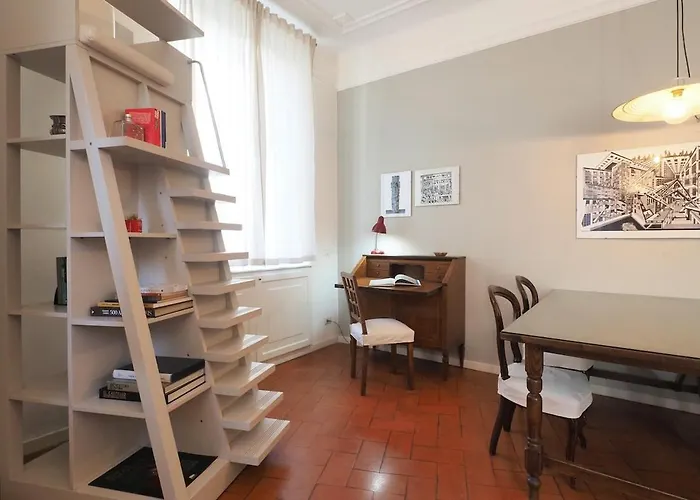 Apartment Contempora - Charming One-bedroom Retreat Steps From Life
