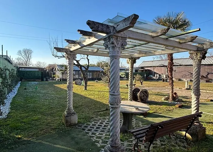 Mambo House