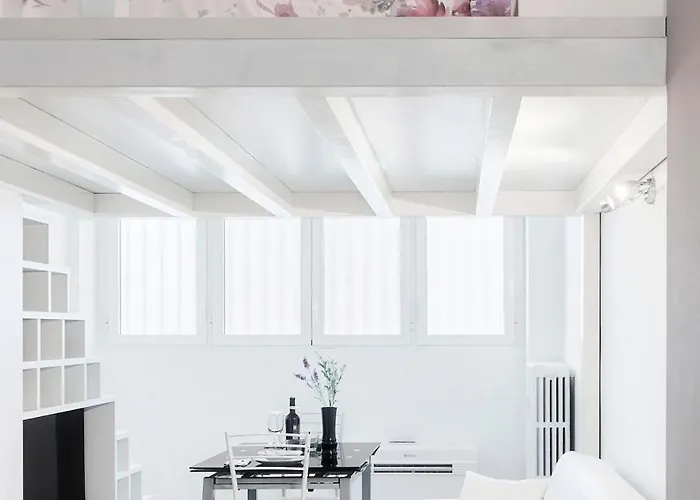 Lejlighed Modern Loft In Milan's Heart