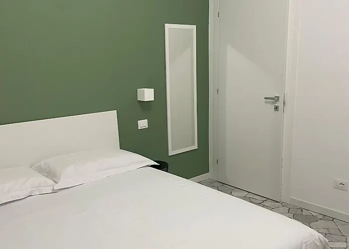 M4 Tolstoj - Duomo Tortona Navigli Area Апартаменты *