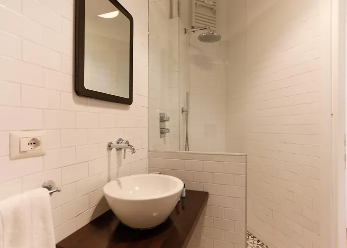 The Rent - Modern Two-bedroom In Porta Romana Apartmán *