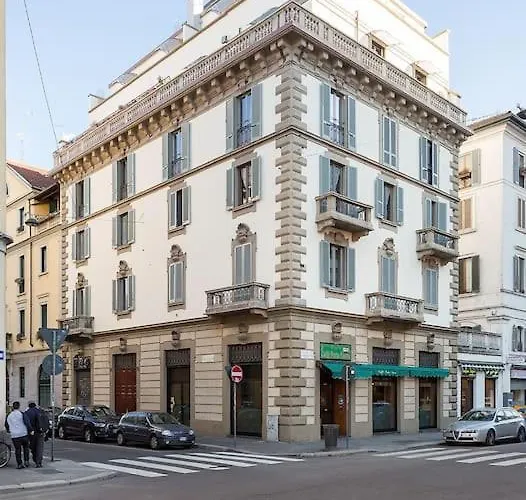 Brera Penthouse With Terrace * ميلان