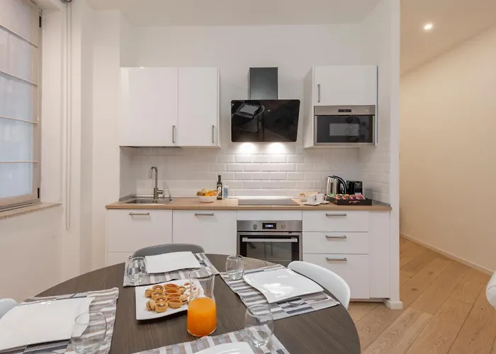 Apartment Longhena, 7 - Total White *