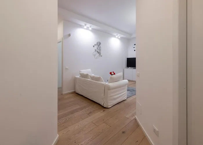 Apartment Longhena, 7 - Total White *