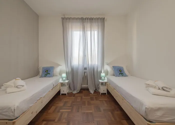 San Siro - Modern & Stylish 3 Bedroom With 2 Balconies Lotto Mm1-mm5 By Rentopolis *