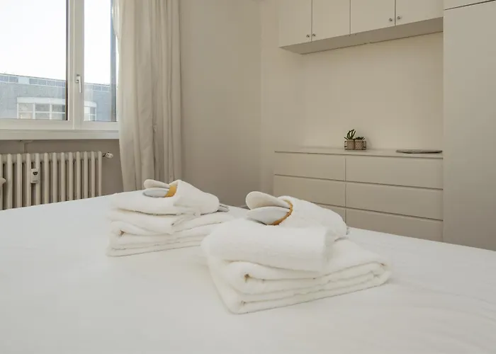 San Siro - Modern & Stylish 3 Bedroom With 2 Balconies Lotto Mm1-mm5 By Rentopolis *