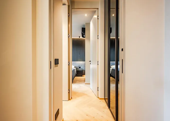 Luxury With View Steps From The Duomo Apartment