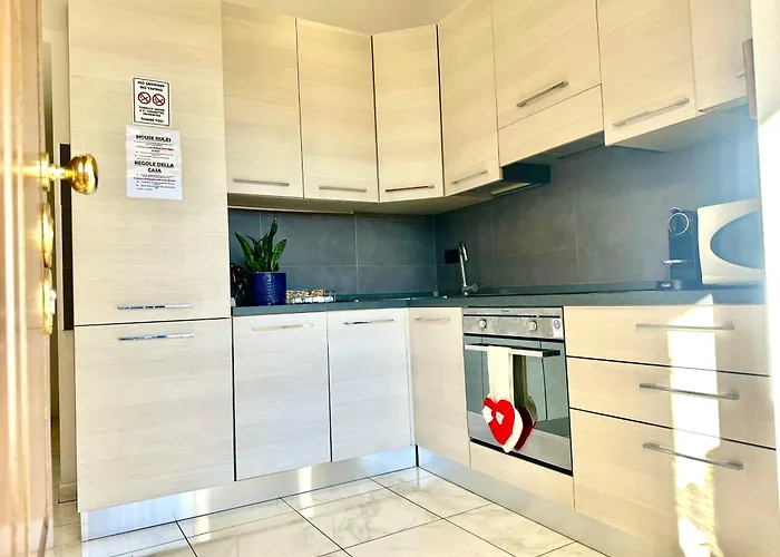 Isola Apartment *