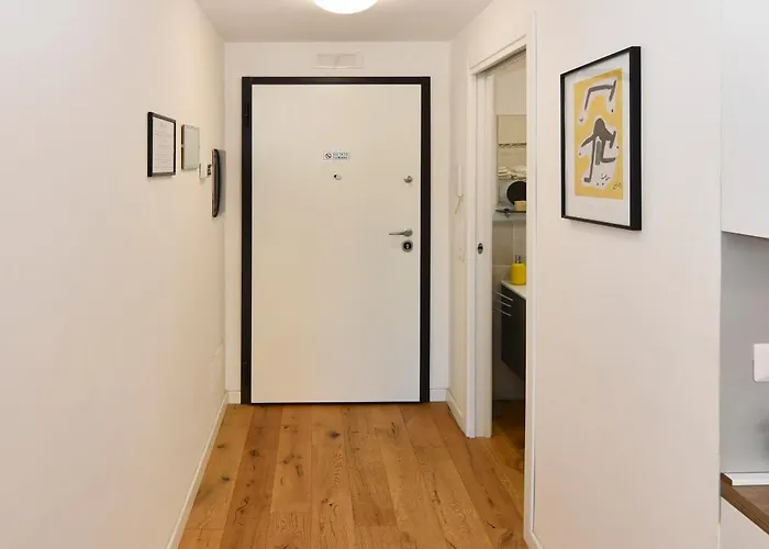 Appartamento [navigli-tortona]ampio Monolocale, Garage Gratuito *