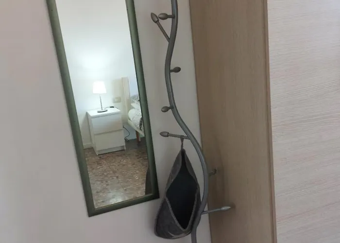 Panoramic Floor Flat ميلان