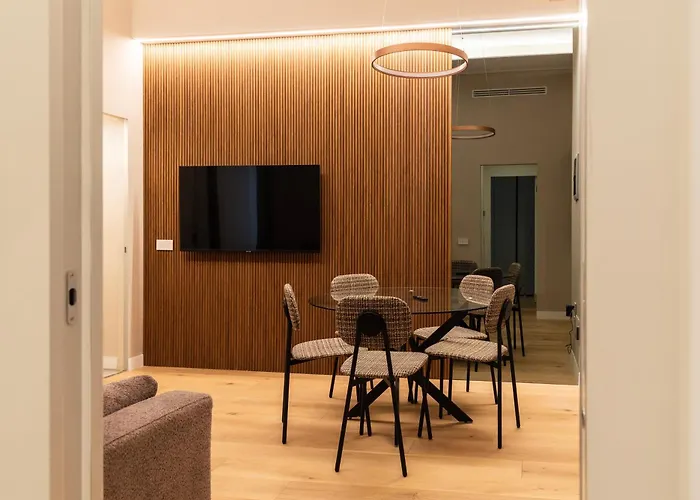 Youhosty - 2 Bedroom Porta Venezia *