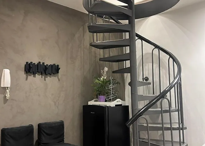 Leonardo Duplex * Milan