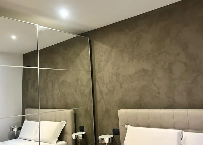 Leonardo Duplex Apartment Milan