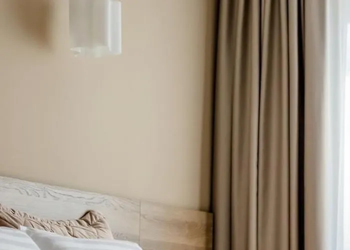 Ks Hotel *