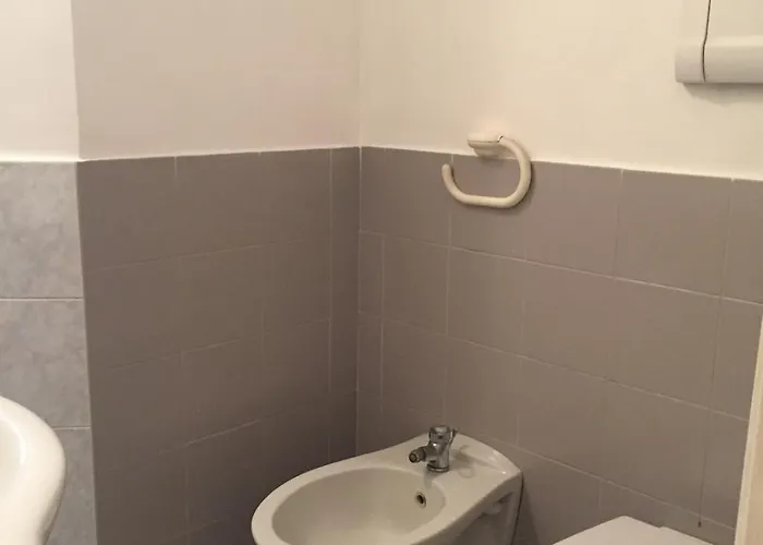 Natalia's 2-rooms Cozy Flat, Only 10 Min To Duomo * Milano