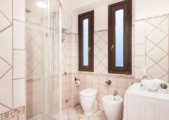 Easylife - - Lecco 18d - Porta Venezia Apartment *