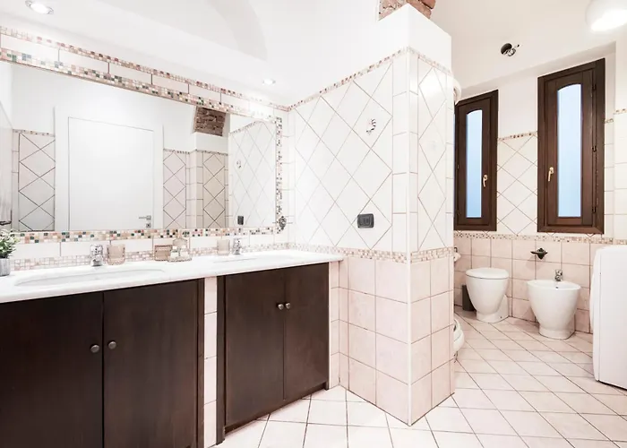 Apartment Easylife - - Lecco 18d - Porta Venezia *