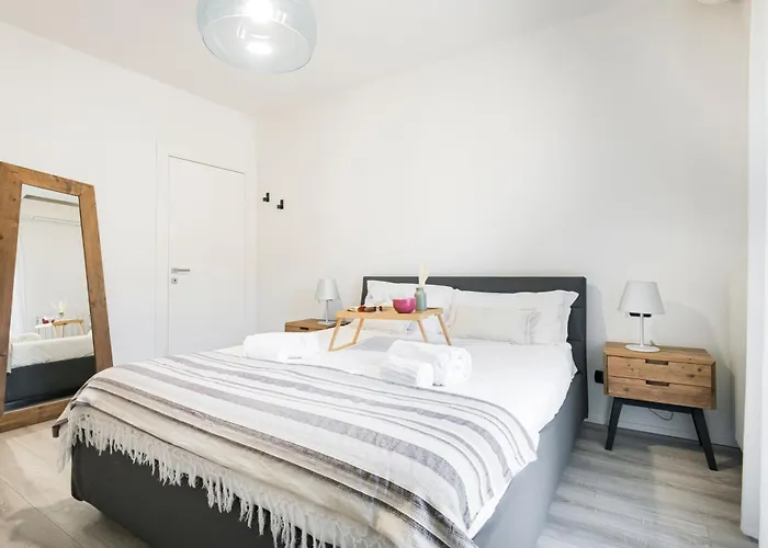 Apartment Easylife - - Lecco 18d - Porta Venezia Milan