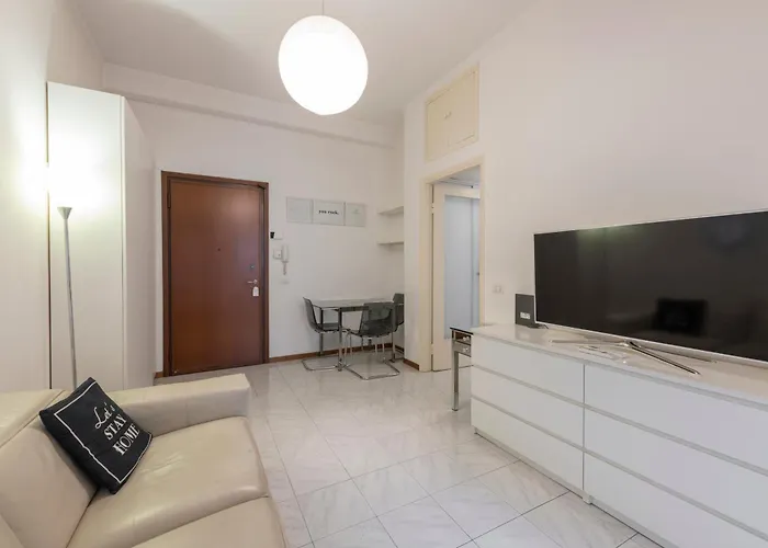 Living - Via Varese 4