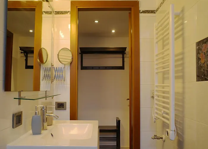 Bwr - Two-room Near The Station, Venini Milán