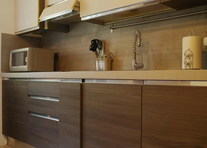 Bwr - Two-room Near The Station, Venini Apartmán *