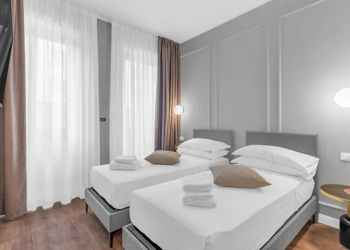 Отель Torriani Foresteria Lombarda