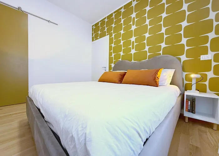 Viale Monza Ab - 2 Bedroom- 15 Min Dal Duomo Apartment