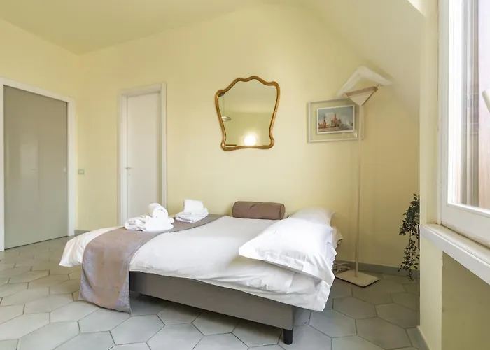 Appartamento Repubblica-stazione Big House Skyline View 4 Pax Check In H24 *