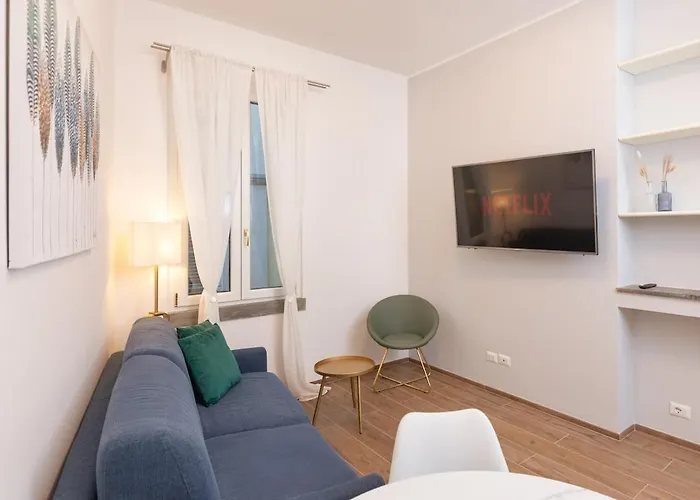 Flower - New Bright In Brera Apartment *
