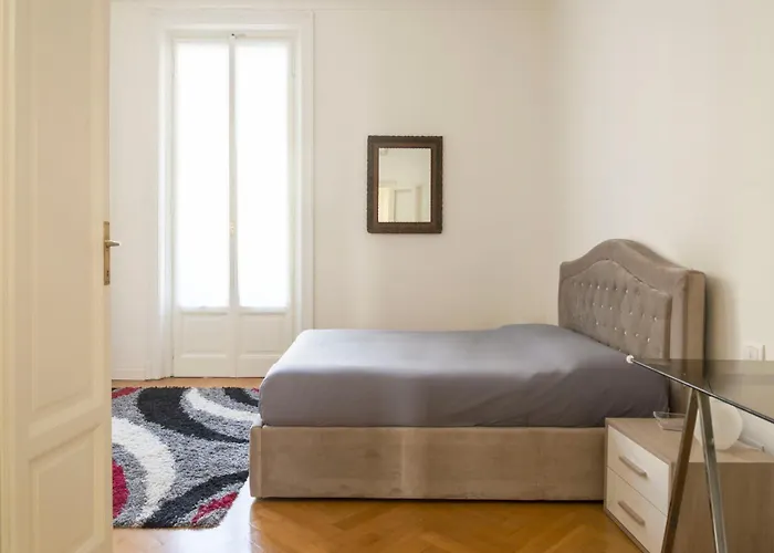 Navigli Harmony Flat, Beautiful & Bright Apartment, 3 Bdr * מילאנו
