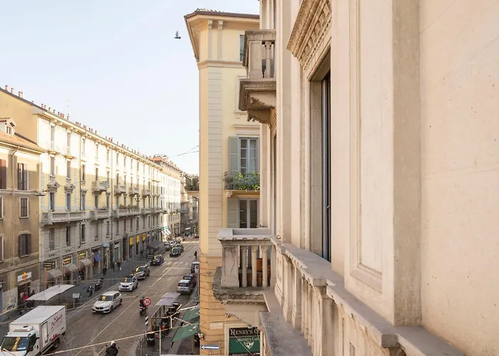 Navigli Harmony Flat, Beautiful & Bright Apartment, 3 Bdr דירה