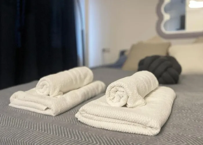 Apartment Eleganza Milanese Near Duomo & Metro Milan