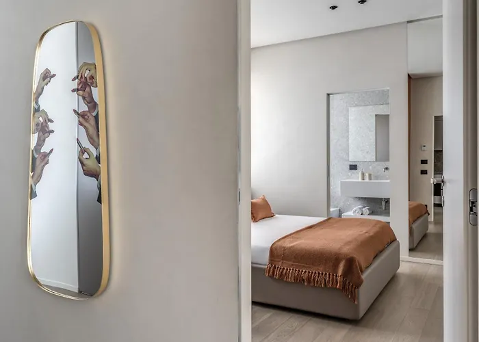 Seety Duomo Милан