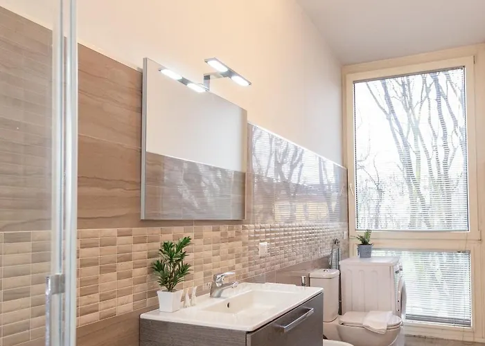 Honey Exclusive - Train Station - Near Center Апартаменты *
